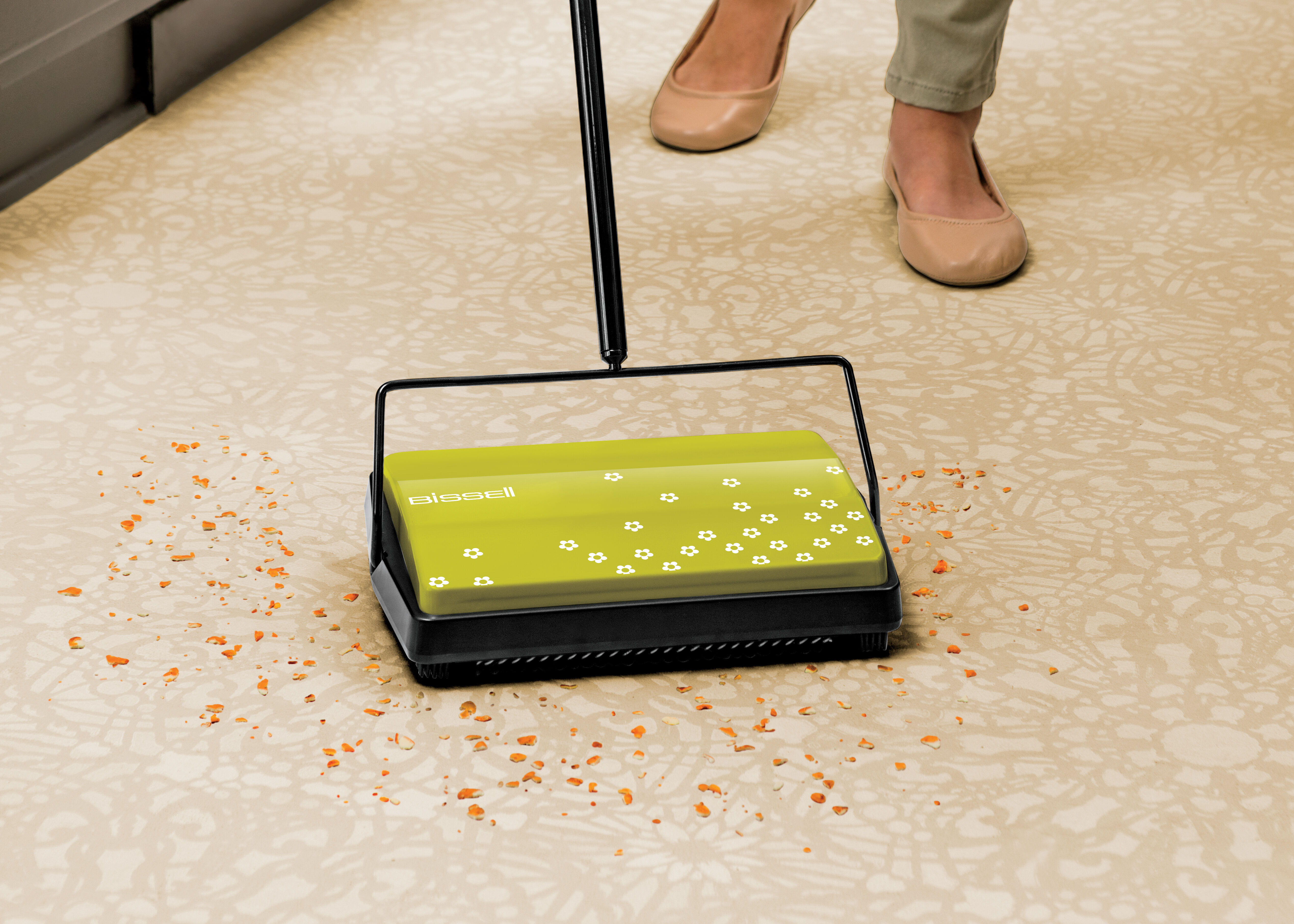 REFRESH™ Carpet & Floor Manual Sweeper 2198 | BISSELL®