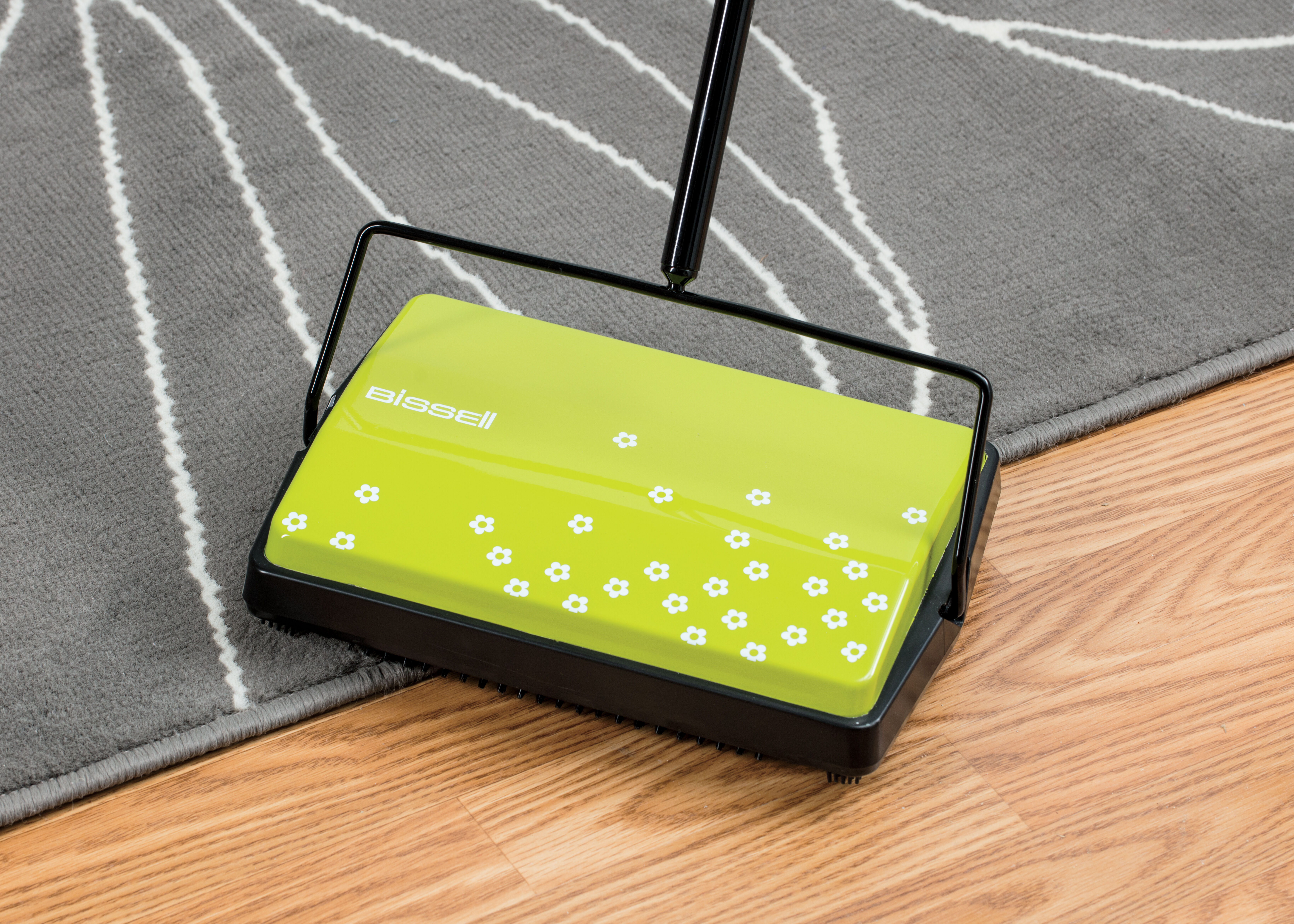 REFRESH™ Carpet & Floor Manual Sweeper 2198 | BISSELL®