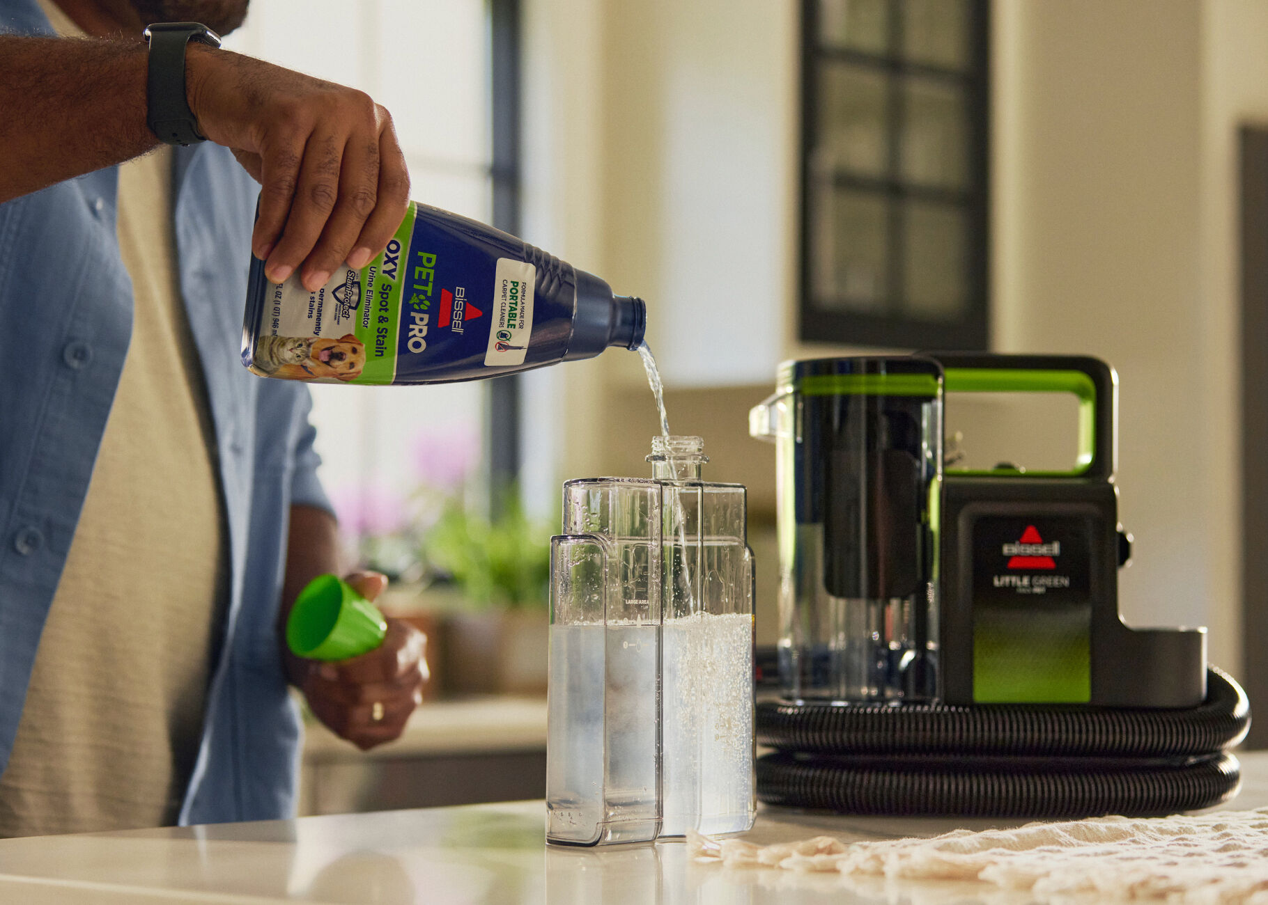 Little Green® Max Pet 3860B | BISSELL Portable Carpet Cleaners