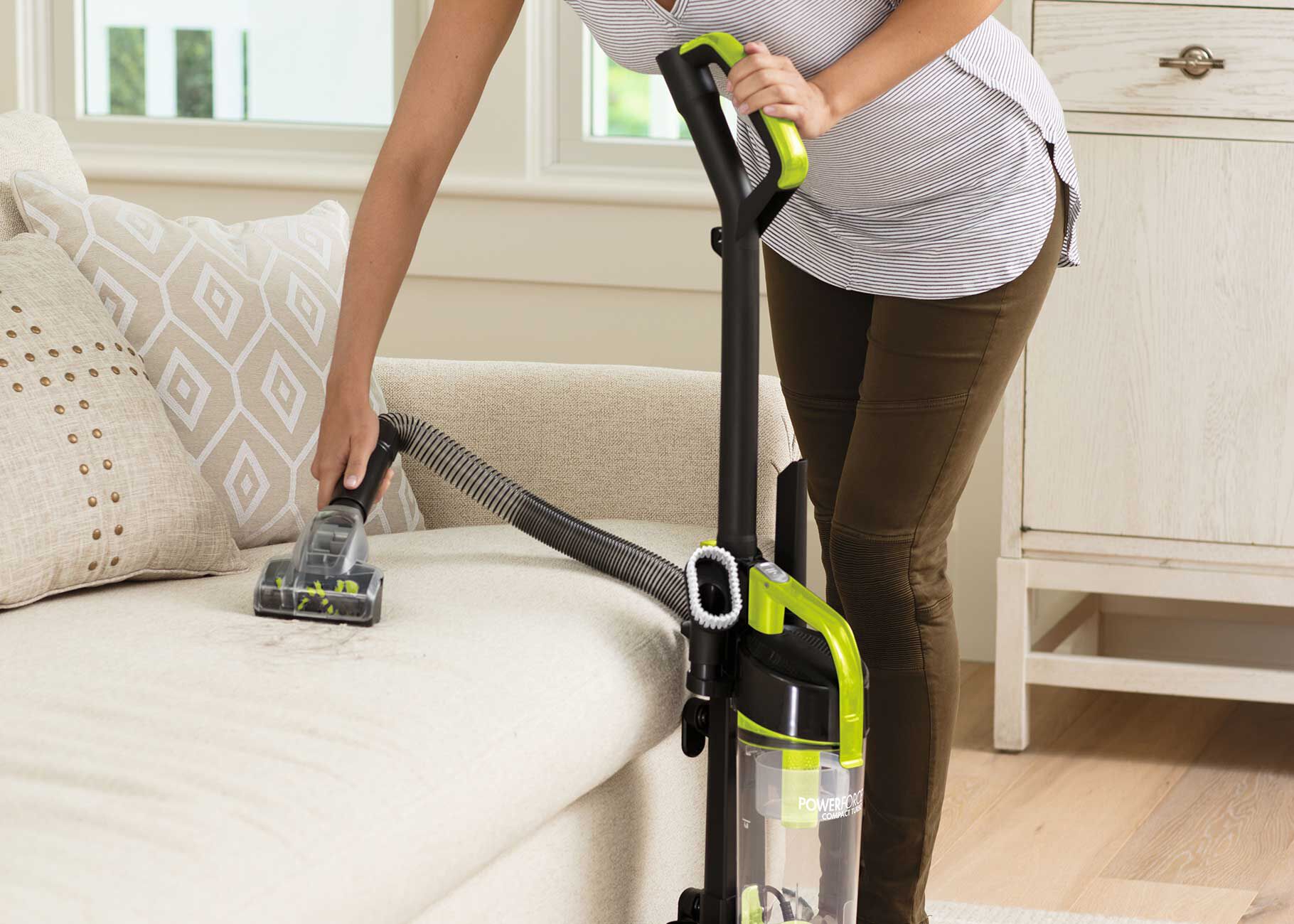 PowerForce® Compact Turbo 2690 | BISSELL® Bagless Upright Vacuum