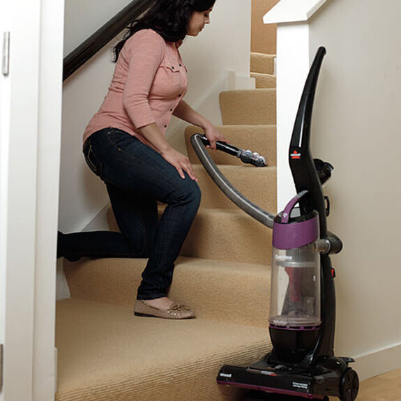 CleanView® OnePass Lightweight Bagless Vacuum BISSELL®