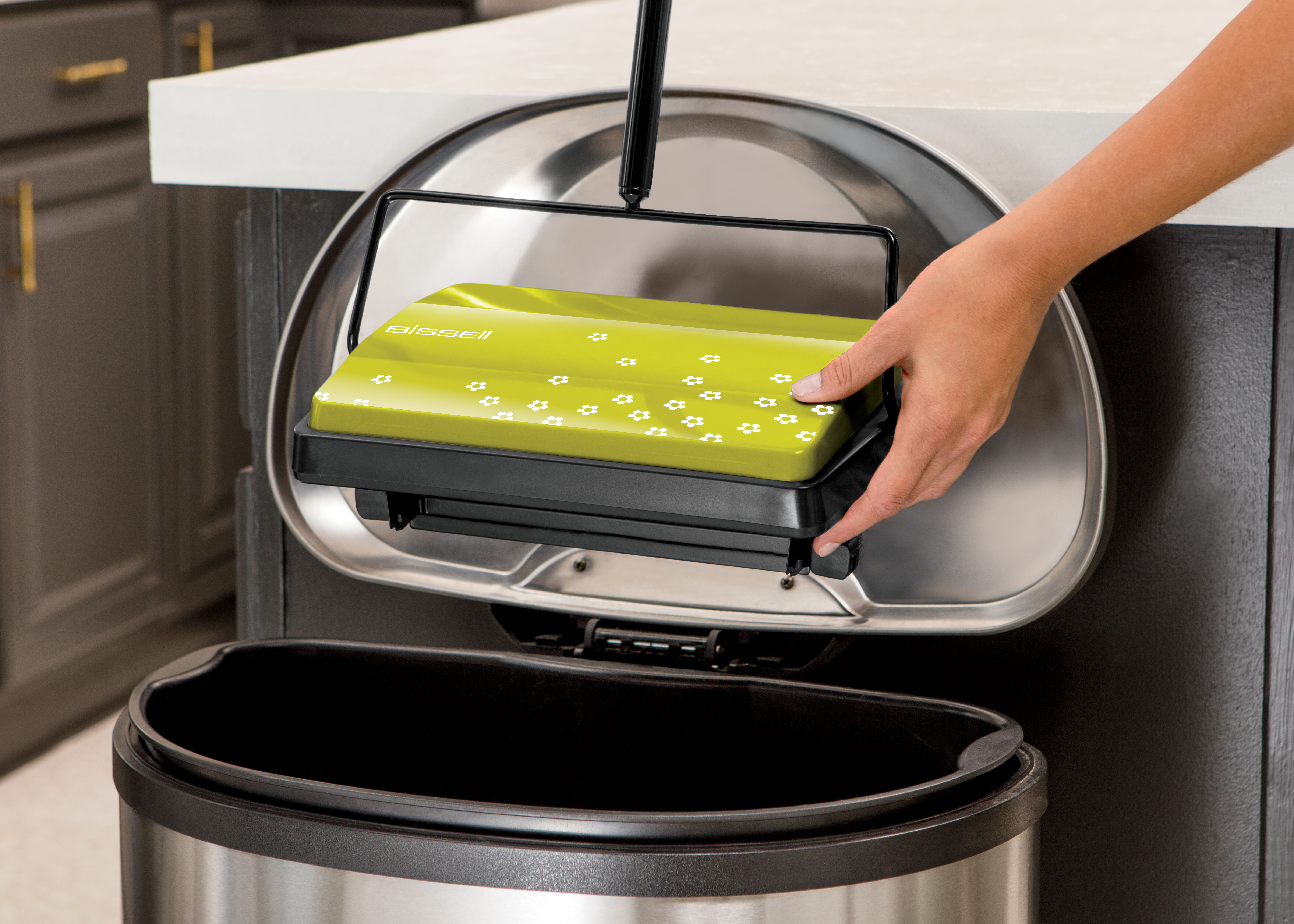 REFRESH™ Carpet & Floor Manual Sweeper 2198 | BISSELL®