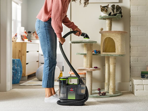 Little Green® Max Pet 3857D | BISSELL Portable Carpet Cleaners